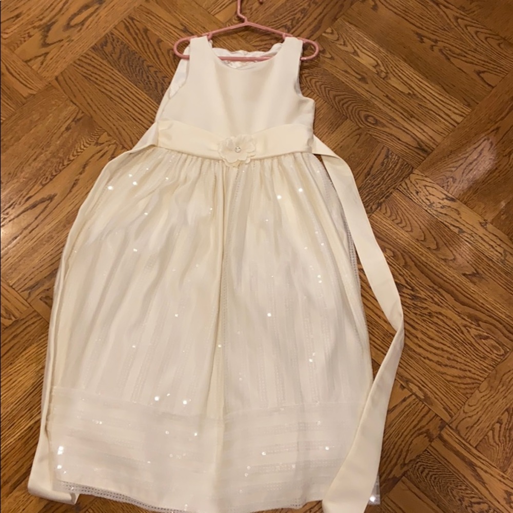 White flower girl dress